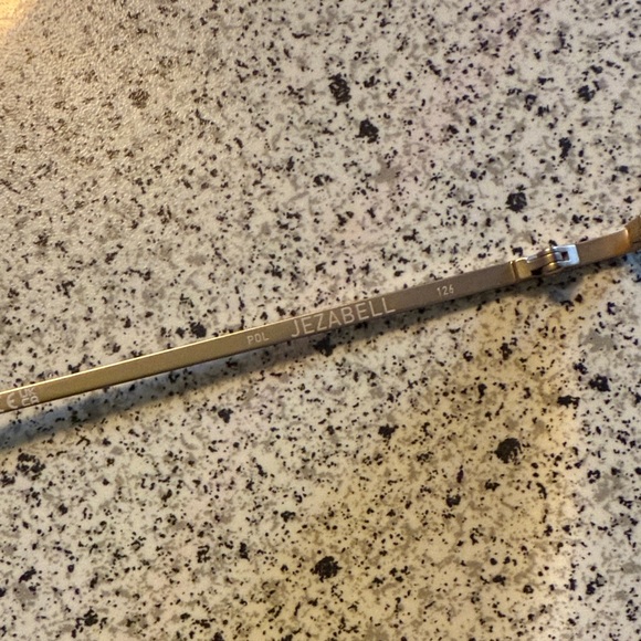 Quay Australia jezabell Polarized Sunglasses - Picture 6 of 6